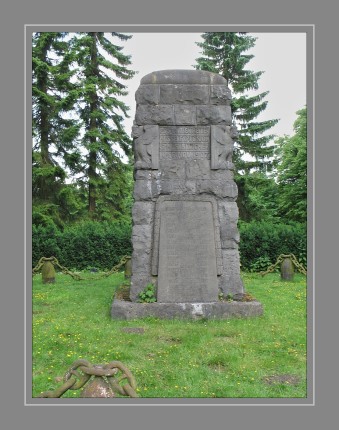 das Blücker-Denkmal das an die Kesselexplosion auf der SMS Blücher im November 1907 in Mürwik erinnert, bei der 16 Menschen starben.