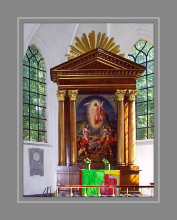 Die St.-Petri-Kirche in Kopenhagen ist die Kirche der deutschsprachigen evangelisch-lutherischen Gemeinde der Stadt. Sie ist die älteste erhaltene Kirche in der Kopenhagener Innenstadt. Turm, Mittelschiff und Chor stammen aus der Mitte des 15. Jahrhunderts. Das Altargemälde stammt von J. L. Lund (1819) 