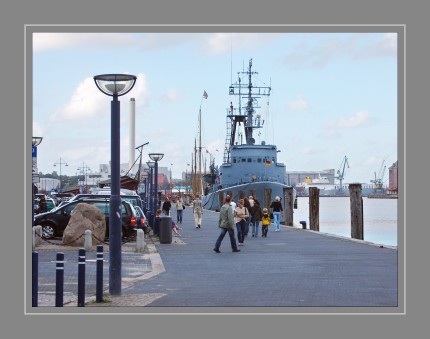 Die Hilfsschiffe der Wangerooge-Klasse (offiziell: Klasse 722) sind Seeschlepper der Deutschen Marine. Ihre Hauptaufgabe besteht im Schleppen und Bergen von Seefahrzeugen und der Hilfeleistung in See. Das Schleppen von Schießscheiben und das Bergen von Übungstorpedos und -minen ist eine weitere Aufgabe der Seeschlepper. Alle Einheiten dieser Klasse erhielten Namen von Ostfriesischen Inseln und haben bzw. hatten Zivilbesatzung Am 14. August 1968 wurden die Spiekeroog und die Langeoog gemeinsam für das 1. Versorgungsgeschwader in Dienst gestellt. Sie wurden im Marinestützpunkt Kiel stationiert. Die am 25. März 1997 erfolgte Zusammenlegung des 1. und 2. Versorgungsgeschwaders zum Trossgeschwader änderte für die Spiekeroog nichts, sie blieb weiterhin in Kiel stationiert