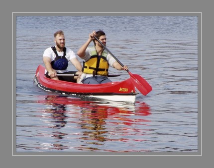 Ein Kanute (auch: Kanufahrer oder Paddler) ist der Benutzer eines Kanus. Der Begriff Kanute wird häufig für die Mitglieder des Deutschen Kanu-Verbandes oder für andere Sportler, die Kanusport betreiben, verwendet.